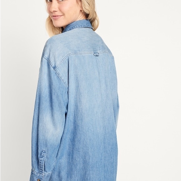 Oversized Button-Down Boyfriend Shirt - Picture 2 of 5